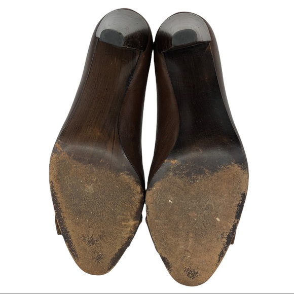 Stuart Weitzman Brown Pebbled Leather Jewel Embellished Pumps - Picture 8 of 10